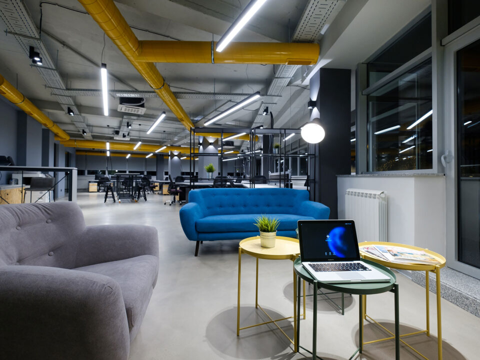 - DSCF48441 960x720 - Know all about the benefits of coworking space