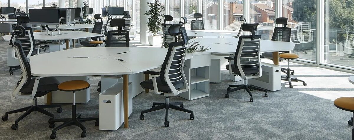 open space - 1 1200x476 - Open space, is this office design more productive?